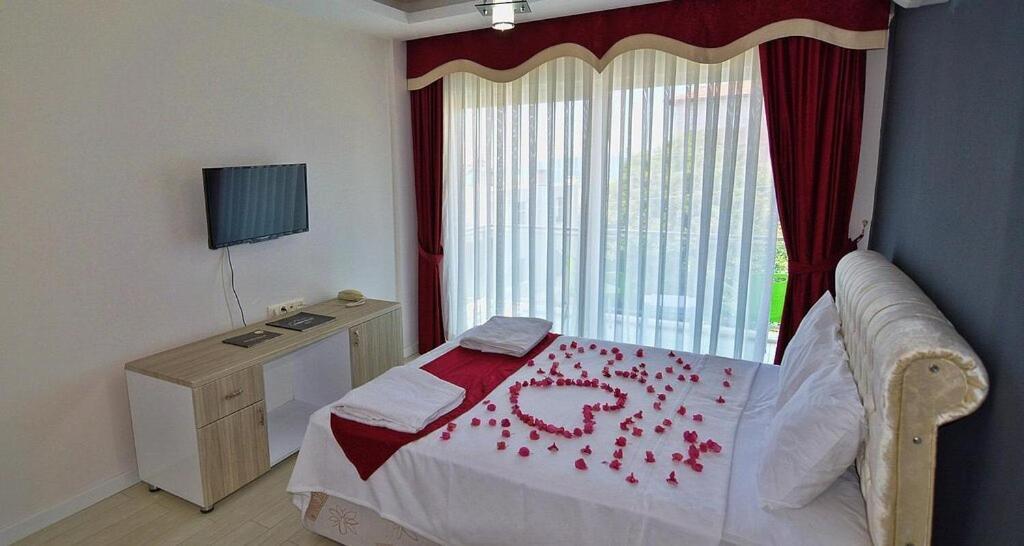 Airport Guelluek Otel Milas المظهر الخارجي الصورة